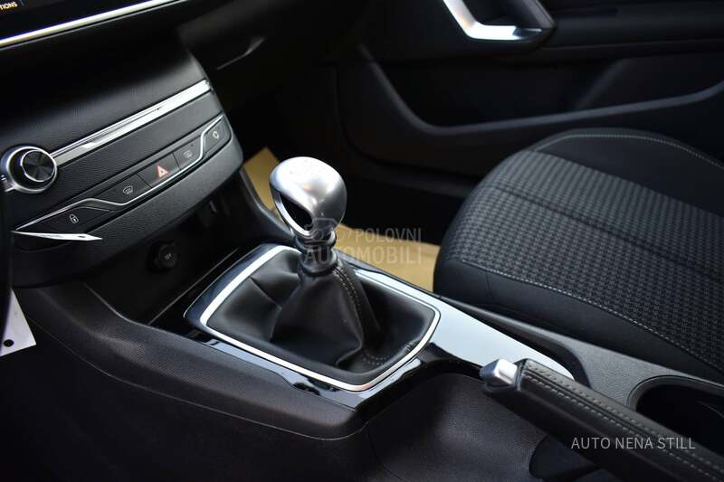 Peugeot 308 1.2 Active MT