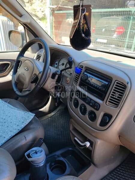 Ford Maverick 3.0i V6 4x4