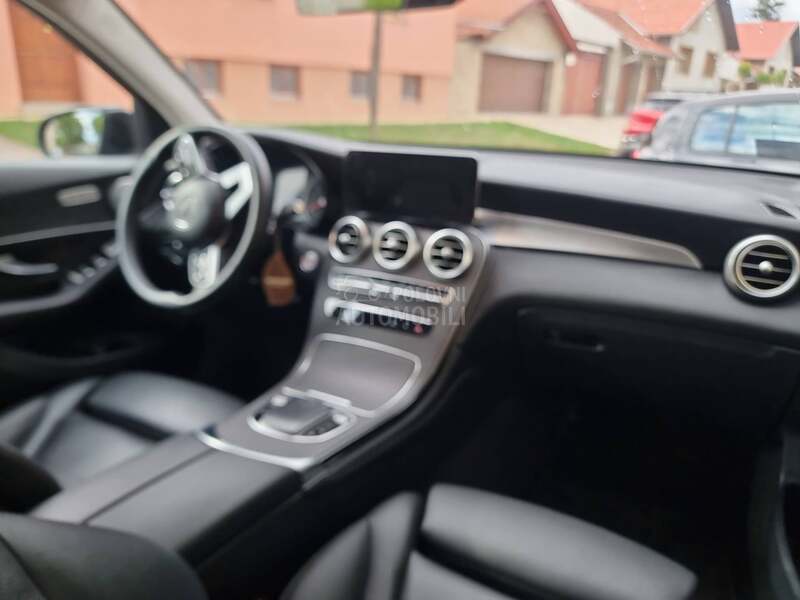 Mercedes Benz GLC 300 2.0