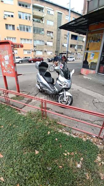 Piaggio x9
