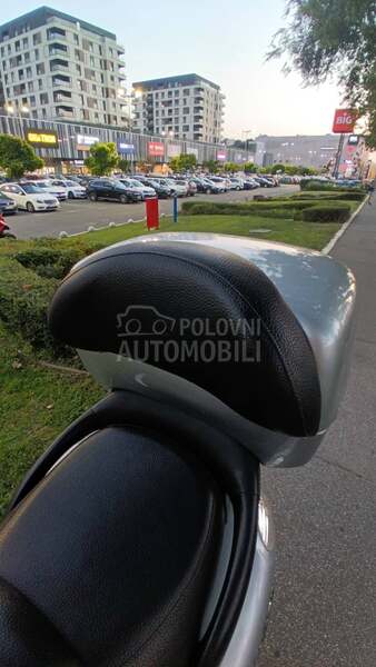 Piaggio x9