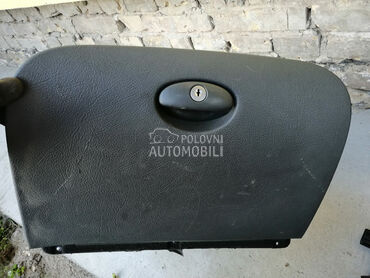 kaseta za Citroen C5 od 2001. do 2005. god.