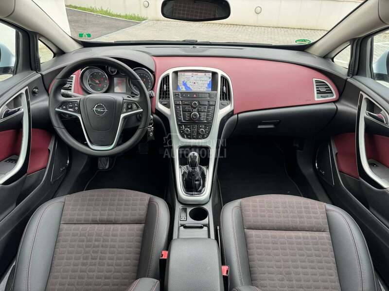 Opel Astra J GTC