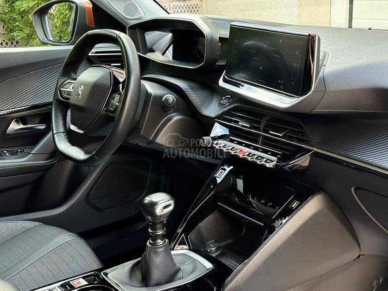 Peugeot 2008 1.5HDI/ALLURE/77000