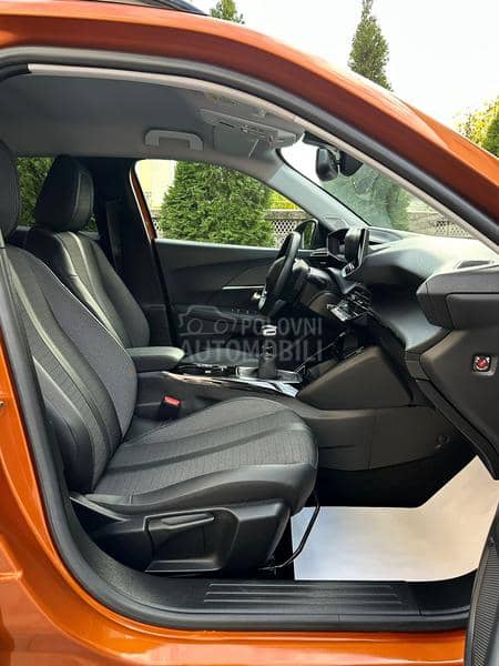 Peugeot 2008 1.5HDI/ALLURE/77000