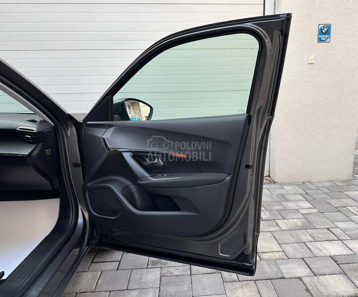 Peugeot 2008 1.5HDI/LED/N.A.V