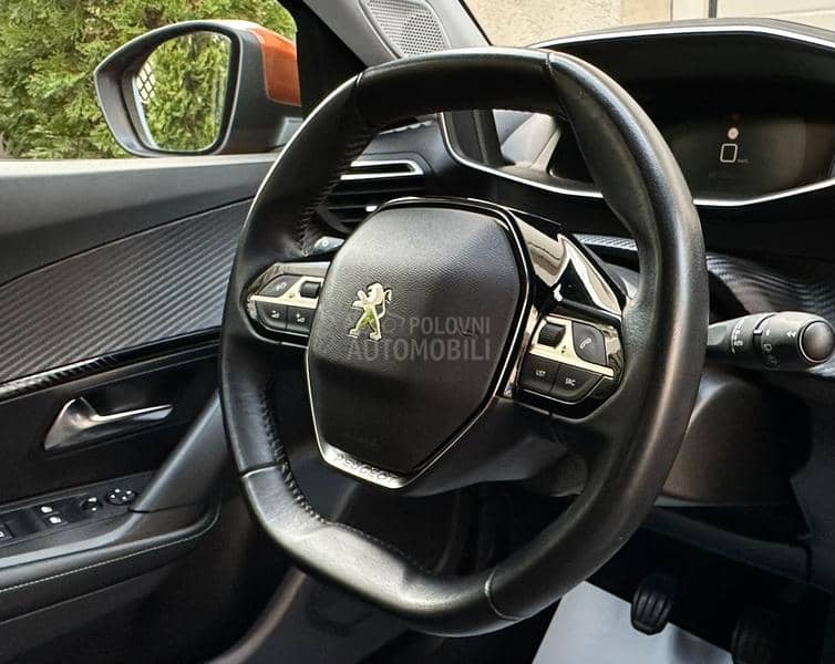 Peugeot 2008 1.5HDI/ALLURE/77000