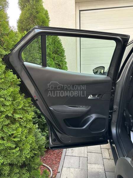 Peugeot 2008 1.5HDI/LED/N.A.V