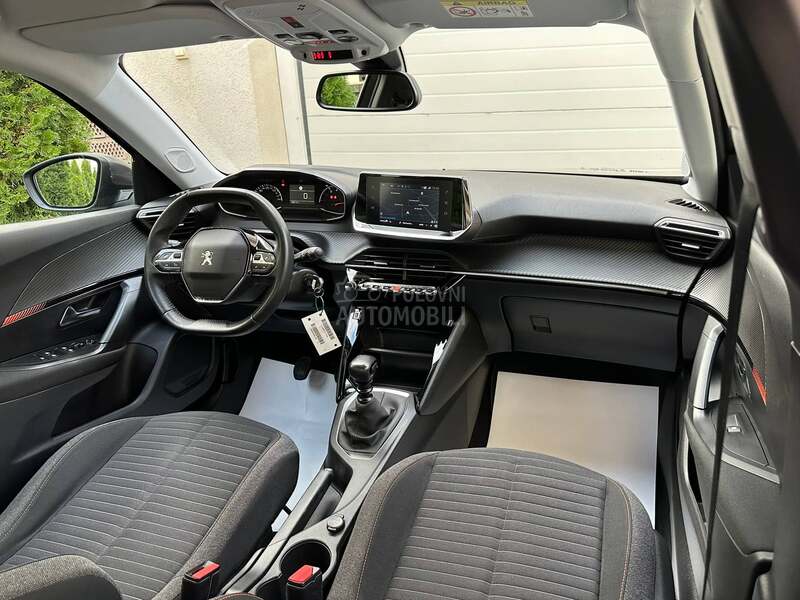 Peugeot 2008 1.5HDI/LED/N.A.V