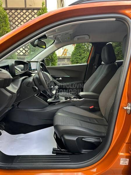 Peugeot 2008 1.5HDI/ALLURE/77000