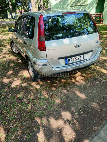 Ford Fusion 