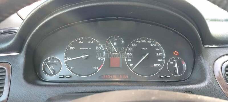 Peugeot 607 