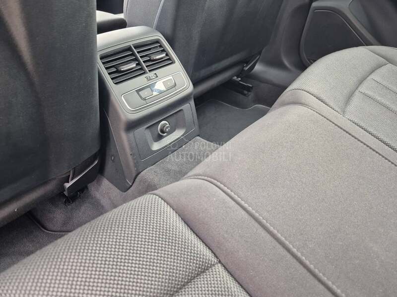 Audi A4 S tronic    2.0 TDI