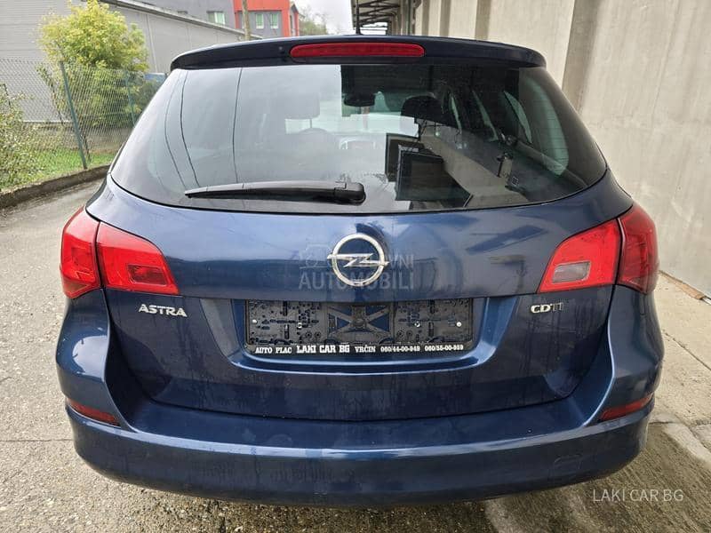 Opel Astra J SW 1.7 CDTI 6b