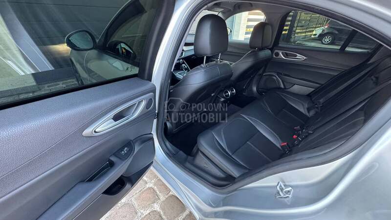 Alfa Romeo Giulia 2.2 Q4
