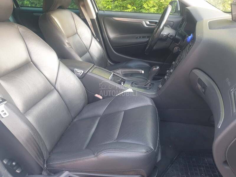 Volvo V70 2.0 T