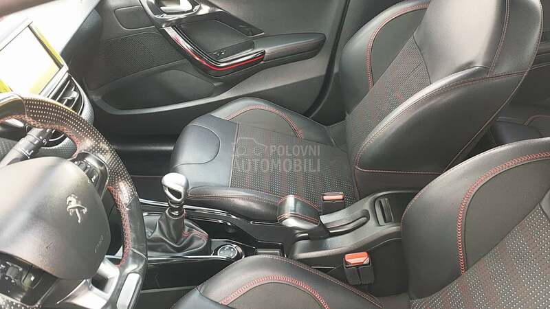 Peugeot 2008 1.6 hdi GT- line