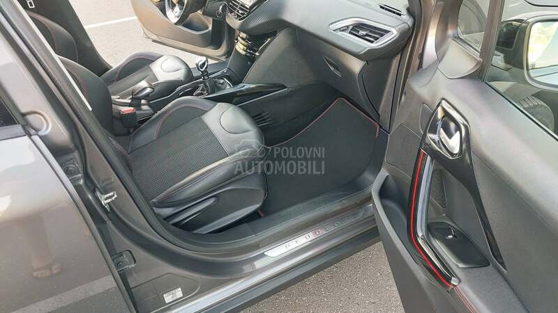 Peugeot 2008 1.6 hdi GT- line