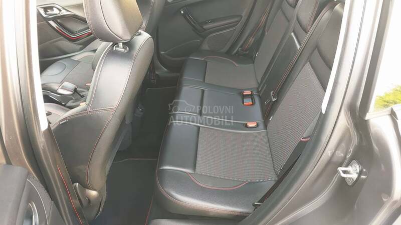 Peugeot 2008 1.6 hdi GT- line