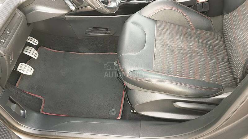 Peugeot 2008 1.6 hdi GT- line