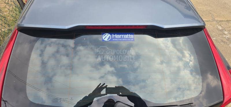 Volvo V40 2013. god. -  kompletan auto u delovima