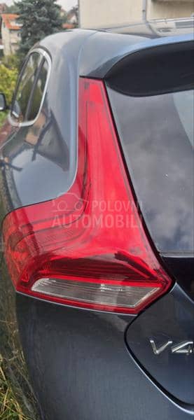 Volvo V40 2013. god. -  kompletan auto u delovima