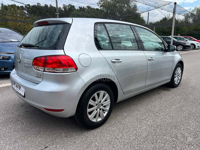 Volkswagen Golf 6 1.6TDI NaV