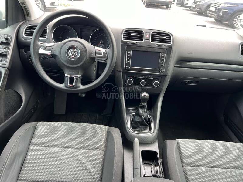 Volkswagen Golf 6 1.6TDI NaV