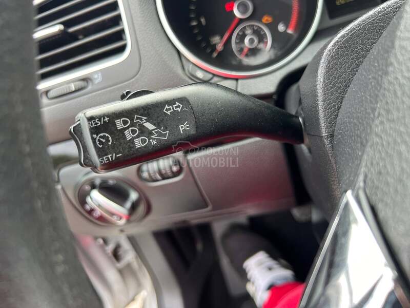 Volkswagen Golf 6 1.6TDI NaV
