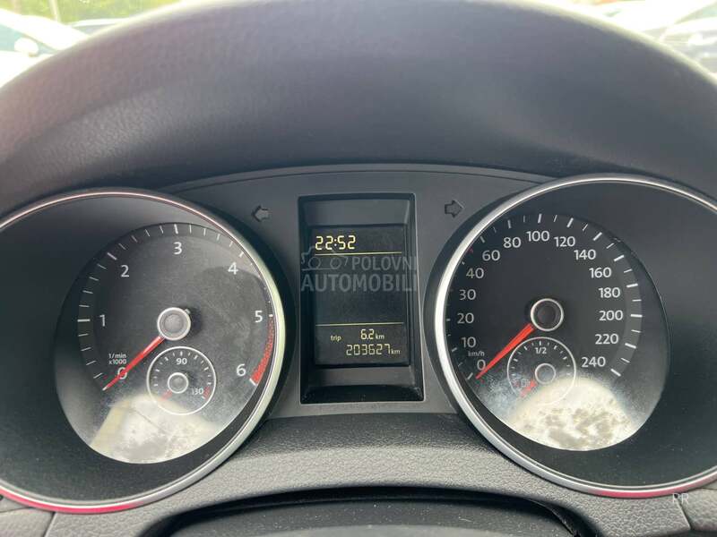 Volkswagen Golf 6 1.6TDI NaV