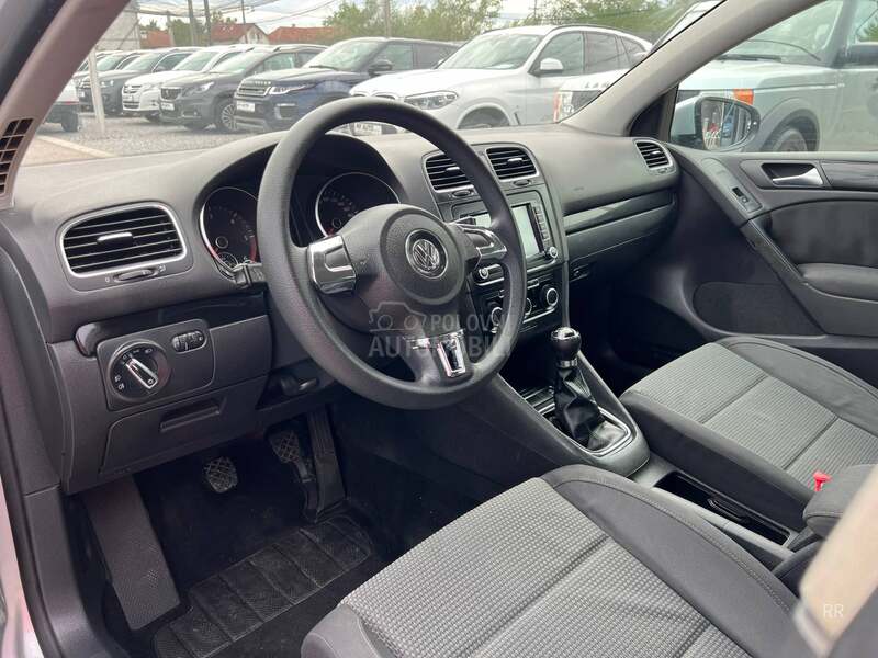 Volkswagen Golf 6 1.6TDI NaV