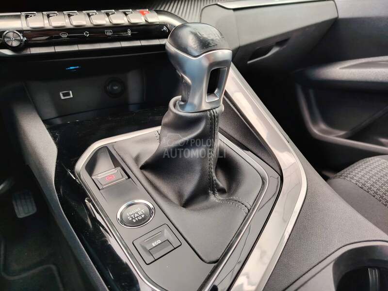 Peugeot 3008 1.2 ACTIVE BUSINESS