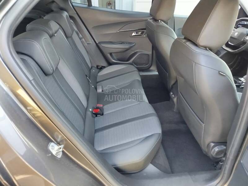 Peugeot 2008 1.2 ALLURE A/T