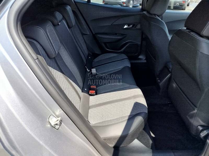 Peugeot 2008 1.2 ALLURE M/T