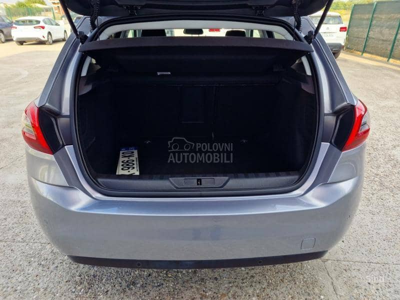 Peugeot 308 1.2 PURETECH ALLURE