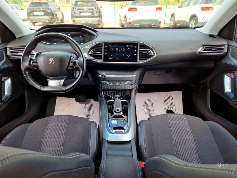 Peugeot 308 1.2 PURETECH ALLURE