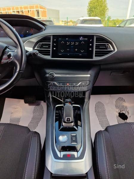 Peugeot 308 1.2 PURETECH ALLURE