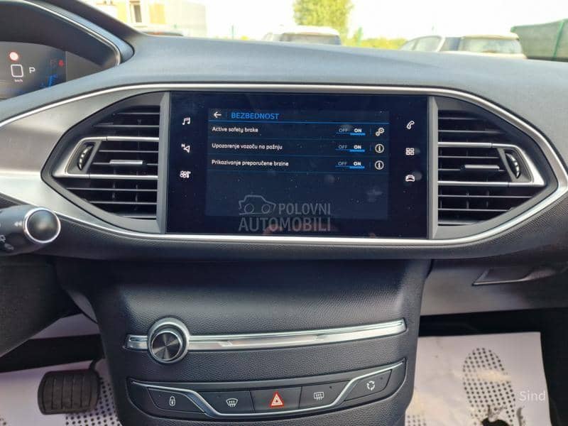 Peugeot 308 1.2 PURETECH ALLURE