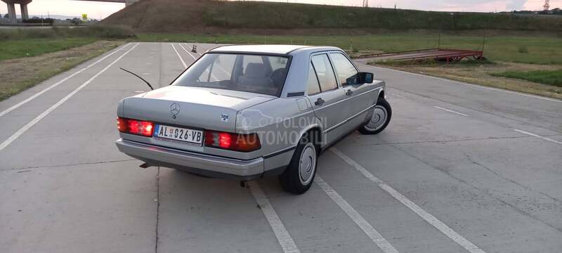 Mercedes Benz 190 190