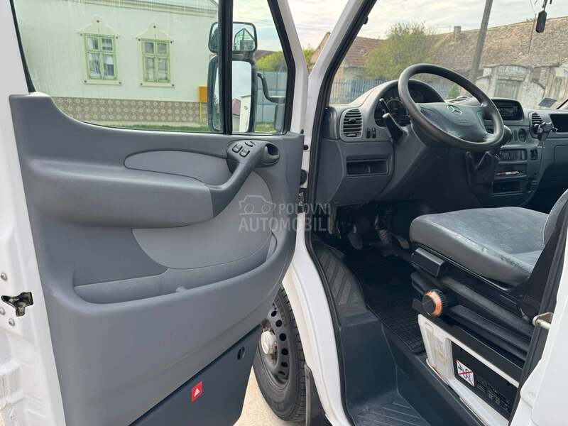 Mercedes Benz Sprinter 