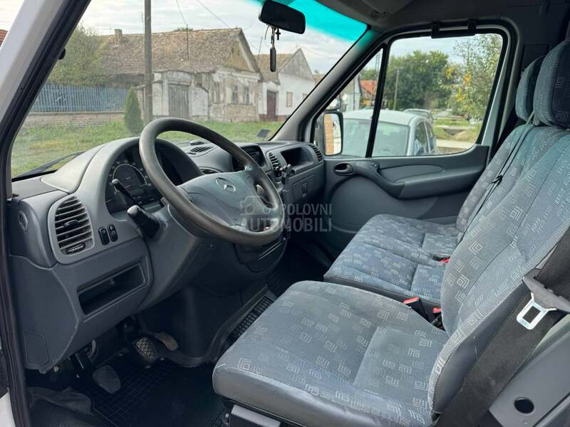 Mercedes Benz Sprinter 