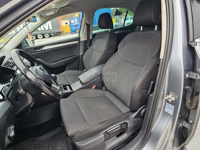 Škoda Superb 