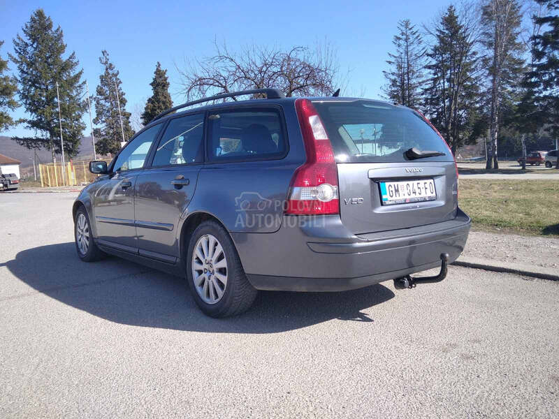 Volvo V50 