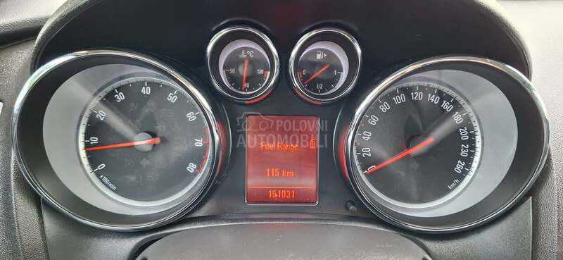 Opel Astra J 1.4 SPORT NA VI FU L