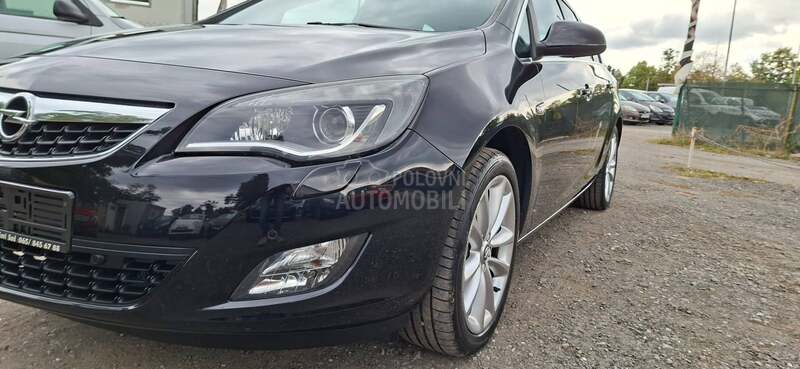 Opel Astra J 1.4 SPORT NA VI FU L