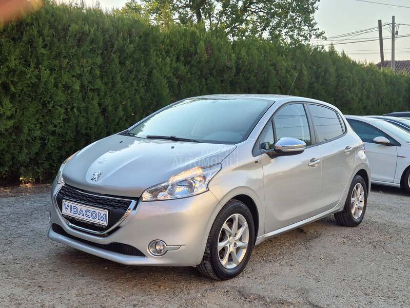 Peugeot 208 1.2/CH/