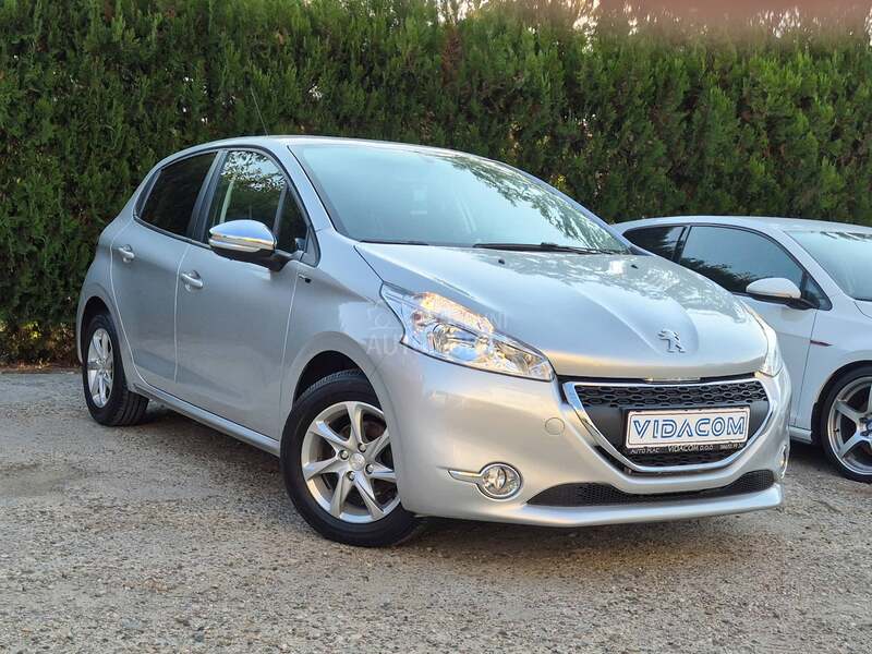 Peugeot 208 1.2/CH/