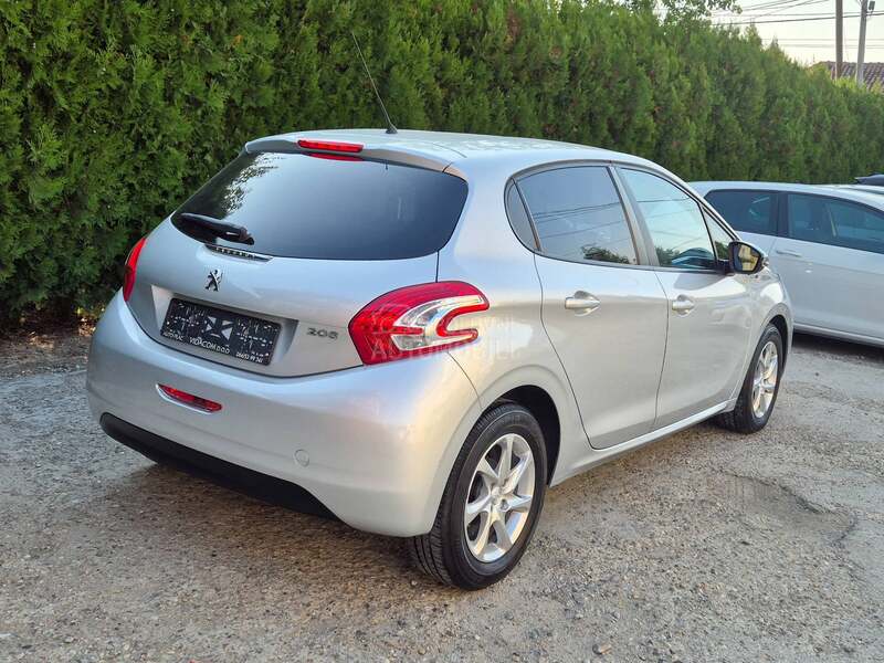 Peugeot 208 1.2/CH/