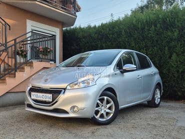 Peugeot 208 1.2/CH/