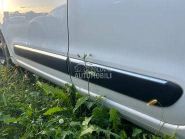 Lajsne vrata Exclusive za Citroen C3 Picasso od 2008. do 2017. god.